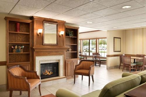 Country Inn & Suites by Radisson, Chanhassen, MN in Chanhassen, USA