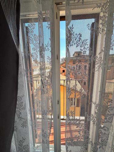 Deluxe Double or Twin Room with Balcony image 9