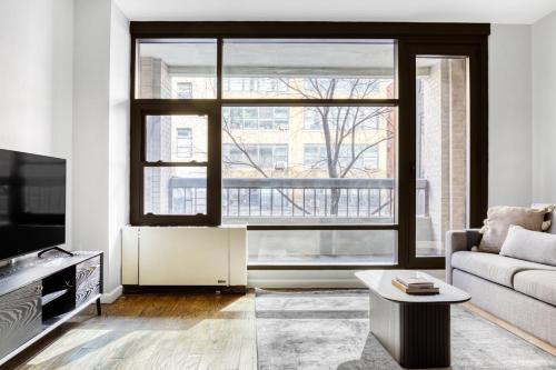 Chelsea 2br w balcony elevator nr train NYC-693 in New York, USA