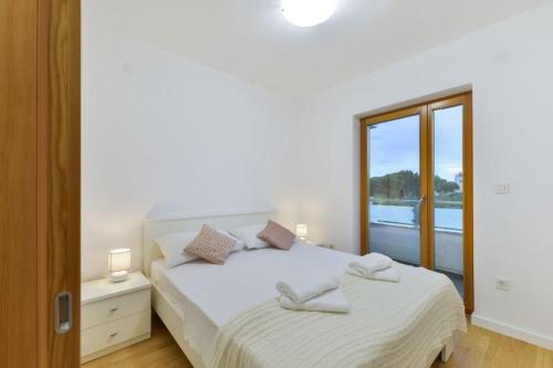 Villa with roof terrace 50 meters from the beach- by TA Leut Agency, Zaton (foto 7)