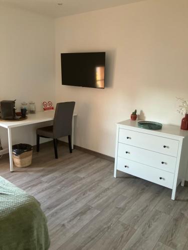 Chambre 2 piscine in Gignac