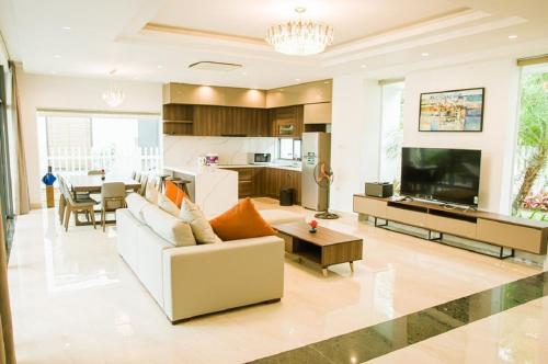 FLAMIGO ĐAI LAI RESORT - Villa View Ho - 공용 라운지/TV 시청 구역