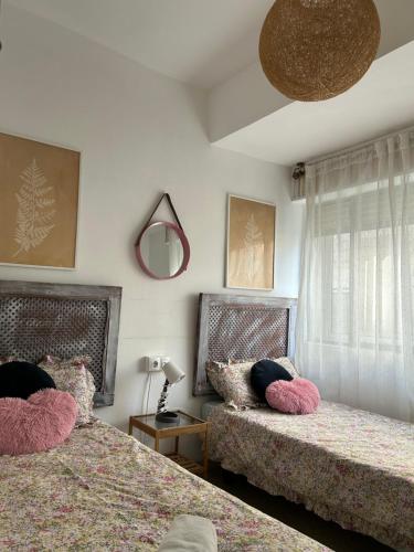 Céntrico piso con aparcamiento gratuito Céntrico piso con aparcamiento gratuito