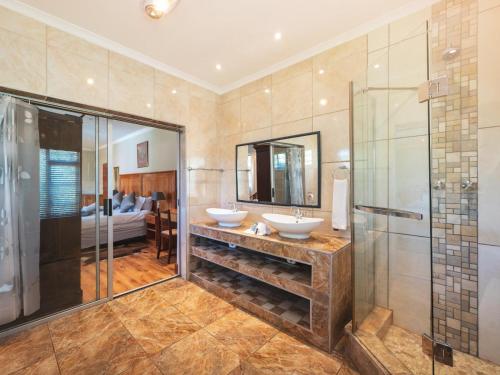 Bathroom, Temba Private Game Reserve in Thomas Baines Nature Reserve