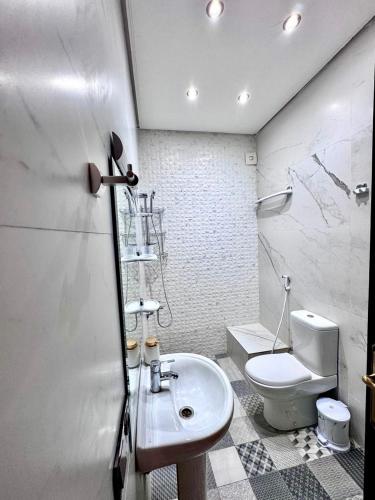 Medley Luxury Villa - PARKING, WIFI & PISCINE