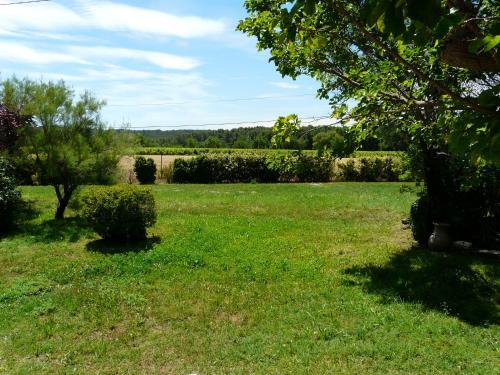 Mas Provençal avec une Belle Piscine Privée située en campagne de Venelles vue sur la Sainte Victoire proche d'Aix en Provence 10 personnes LS7-257 AMBICIOUN - image 5
