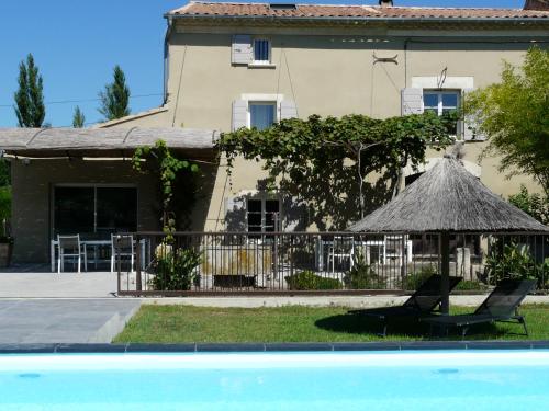 設施, beautiful provencal mas with pool in barbentane, close to avignon, sleeps 8. in 巴邦塔納