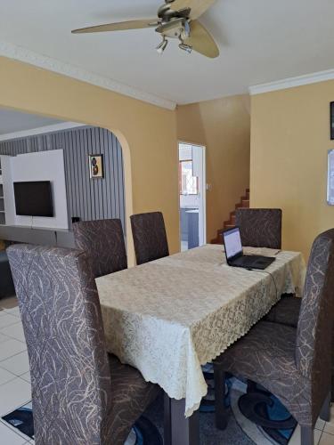 Létesítmények, Rubie's self-catering home in Bluff