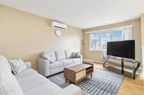 Comfortable, Spacious 3 bedroom Home, Moncton