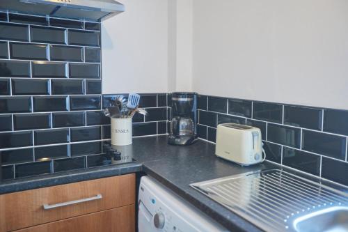 Kitchen, Sunset View Apartment in Skinningrove in Loftus