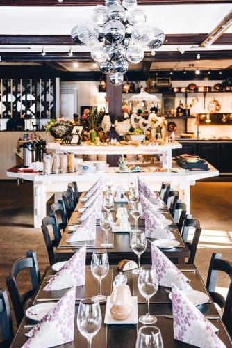 Restaurace, Vagslidtun Hotel in Edland