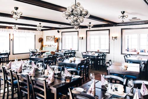 Restaurace, Vagslidtun Hotel in Edland