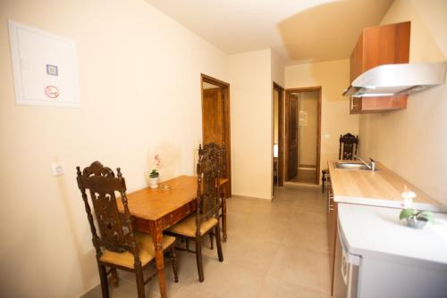 Lava Beach Suites 3