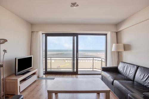 Two-Bedroom Apartment room in Tijl 0402