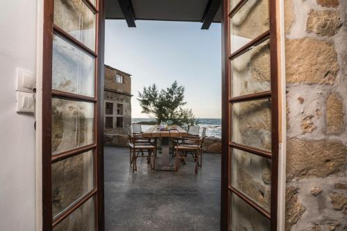 kito- transformed house on the water's edge - Crete kito- transformed house on the water's edge - Crete