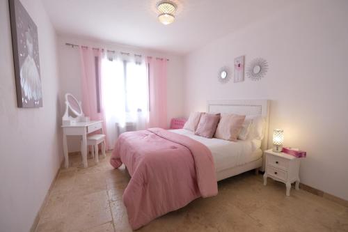 charming family house with private pool, near the center of arles, quiet, in the camargue natural park – 8 people charming family house with private pool, near the center of arles, quiet, in the camargue natural park – 8 people