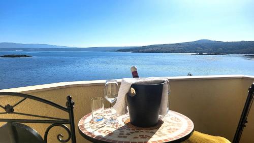 Sveti Duh Apartment Seaview - Posedarje