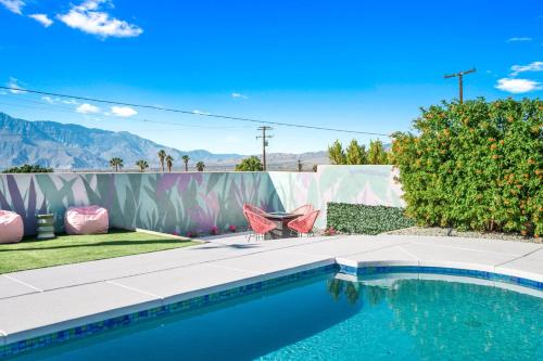 PinkBlissHouz - Pool, Spa, Firepit, Themed Rooms by MariamsBnb, Tijuana