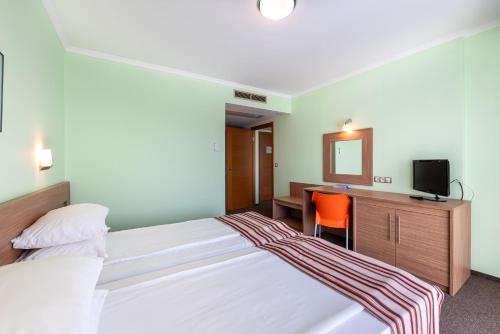 Jeravi Beach Hotel - All Inclusive