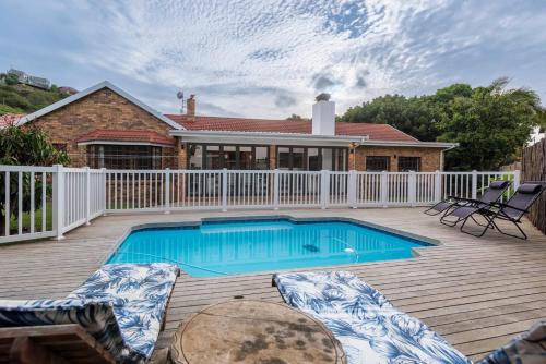 3 bedroom villa with pool