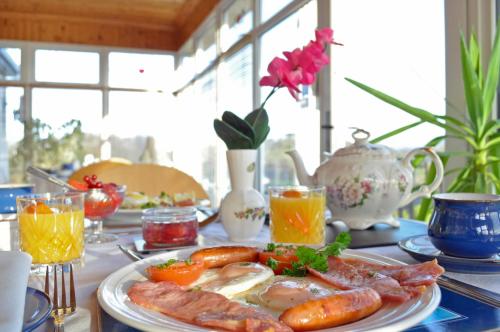Food and beverages, Rowanville Lodge in Other