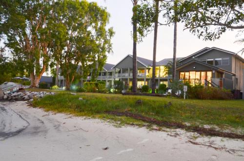 Moby Dick Waterfront Resort Motel - 편의 시설/서비스