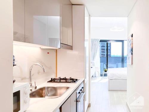 Luxury Living in Azizi Riviera & Cozy Balcony, Дубай (фото 5)