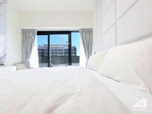 Luxury Living in Azizi Riviera & Cozy Balcony, Дубай (фото 7)