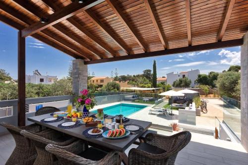 Villa Ampelaki - Premium Villa with heated pool
