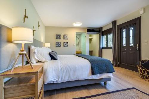 Villa Ampelaki - Premium Villa with heated pool