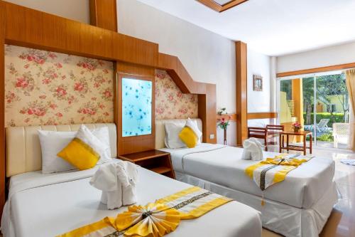 room detail thumbnail 1