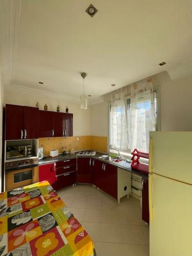 Vue panoramique Logement spacieux au centre d'Oran in Hai El Moudjahiddine