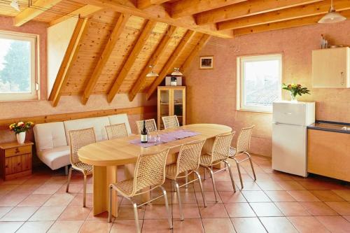 Ferienwohnung Lisa 95qm, angenehm ruhig in 哈斯洛赫