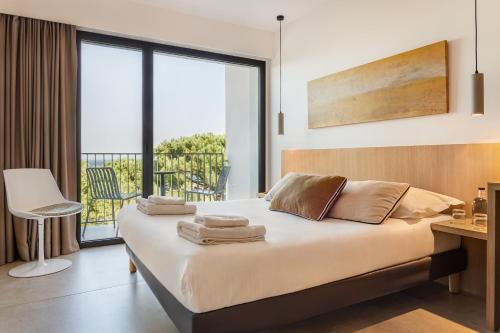 Double Room with Balcony - Sea View