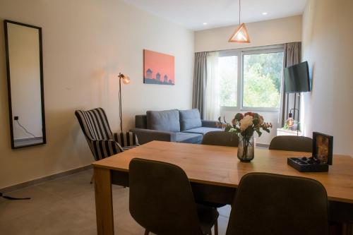 Oreades Parthenon Suites 2