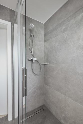 Apartment image 10