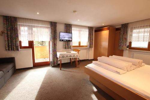 Ferienwohnung im Zentrum von Kappl Paznauntal PAZN100 by FeWo-PLAN in Kappl