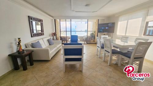 Amplio Apartamento Para Grupos Cerca Al Mar Por Parceros Group