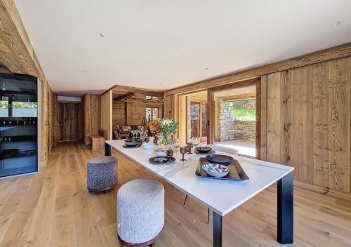 Facilities, Chalet Bell Tower in Villarencel