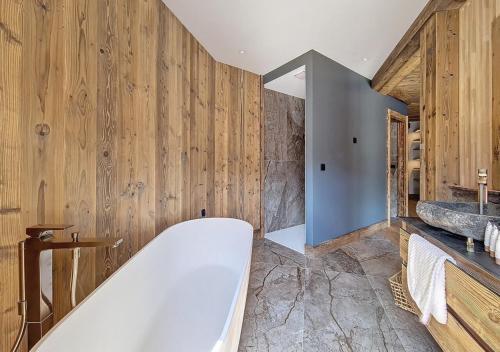 Bathroom, Chalet Bell Tower in Villarencel