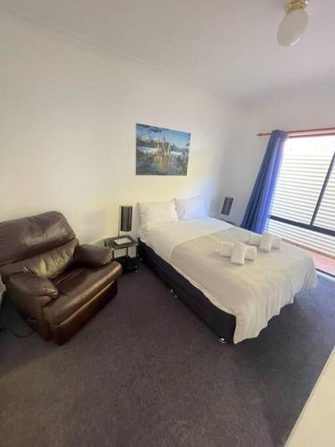 Spacious 6-BR & 3 baths House in Prime Location, Sandy Bay (fotografie 8)