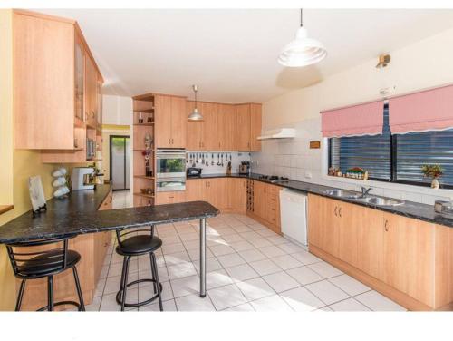 Spacious 6-BR & 3 baths House in Prime Location, Sandy Bay (fotografie 6)