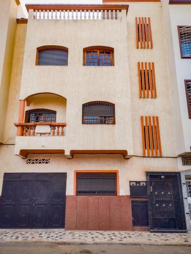 Exterior view, Rabat Sale - Layover Guest House Apartement 2 & Terrace near Airport - 3rd floor in Bel Aroussi
