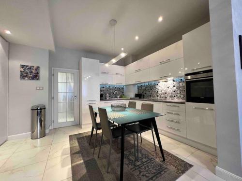 Perfectly Sumptuous Centre Apartment, 2-minute walk from Vitosha Boulevard, Sofia (Foto 8)