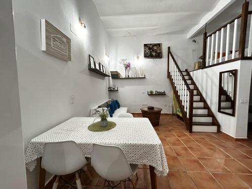 セビリア Apartments San Lorenzo Fresh 2つ星 ゲストハウス プール