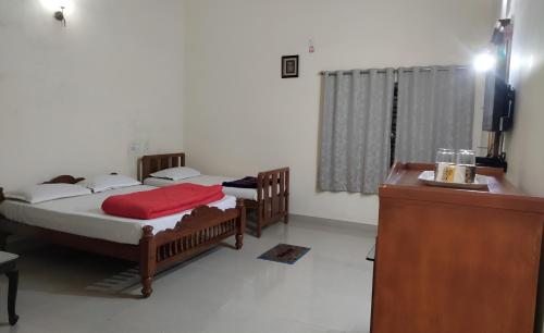 Triple Room with City View image 3