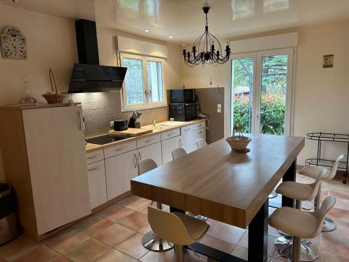 virtuve, La vie en rose sur le Larzac in La Vacquerie-et-Saint-Martin-de-Castries