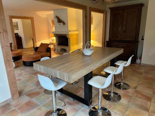 virtuve, La vie en rose sur le Larzac in La Vacquerie-et-Saint-Martin-de-Castries