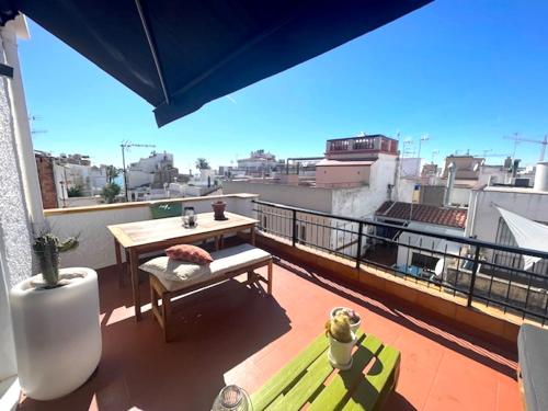 Studio Apartment with Sea View image 1