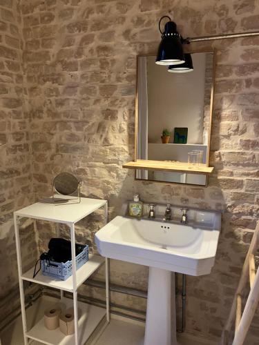 Loft Studio in historic factory building, Берлин (фото 9)